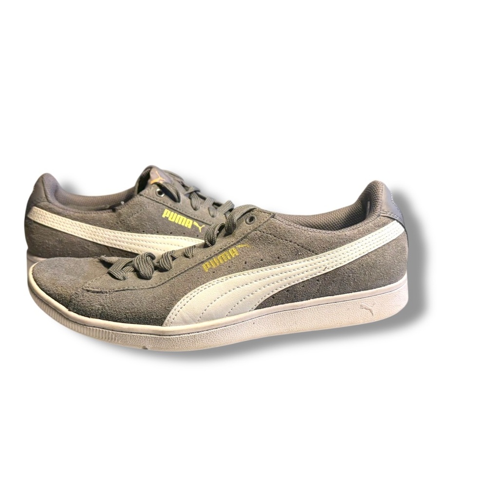 Puma Women’s Gray and White Suede Leather Sneakers